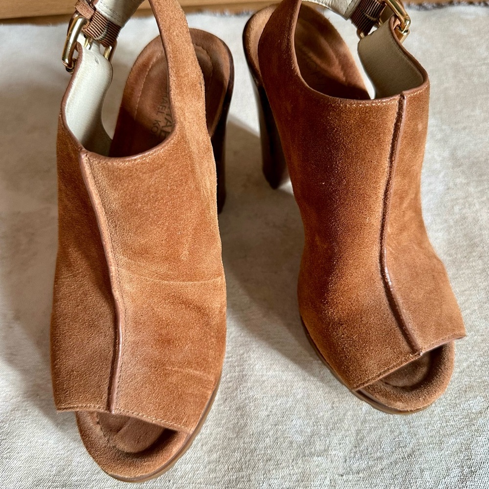 MICHAEL Michael Kors Brown Suede Leather Rubber Outsole Block Heel Sandals